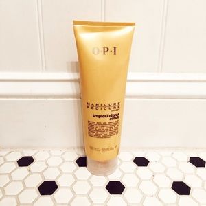 OPI MANI/PEDI EXFOLIATING SCRUB!!!